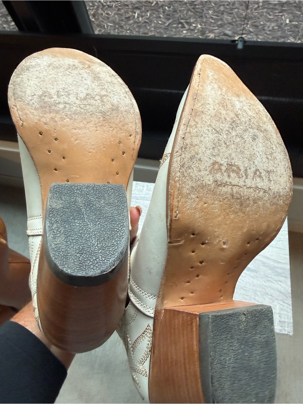 Ariat Cream Western Cutout Ankle Booties - Picture 6 of 9